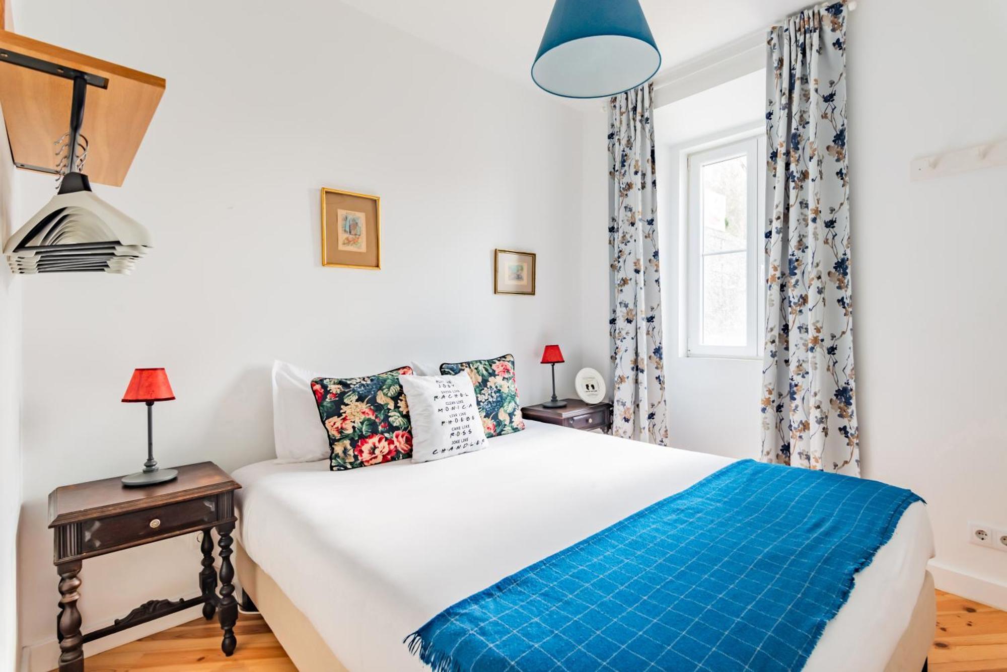 Monica'S Place A Friends' Inspired Apartment Lisboa Екстериор снимка