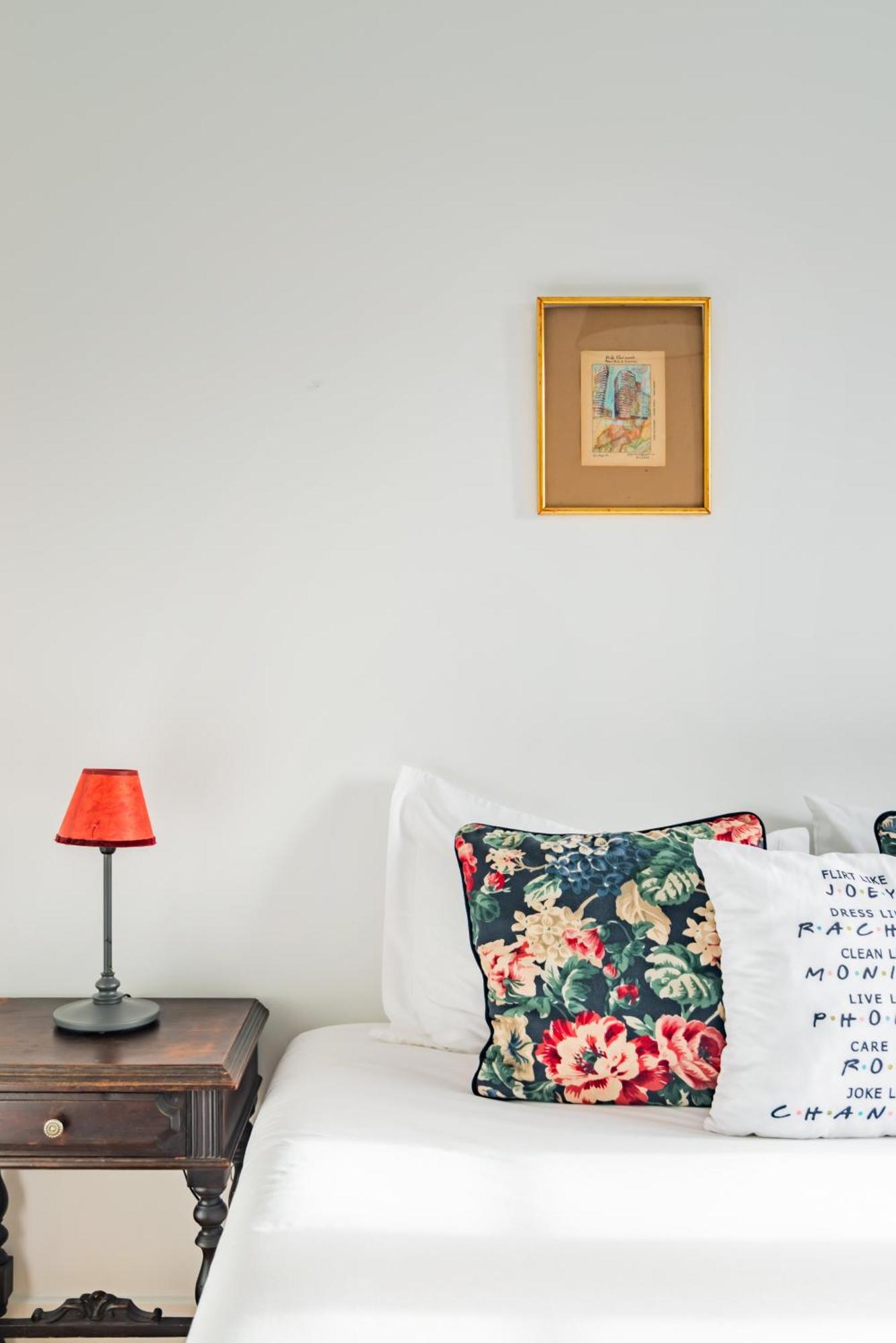 Monica'S Place A Friends' Inspired Apartment Lisboa Екстериор снимка